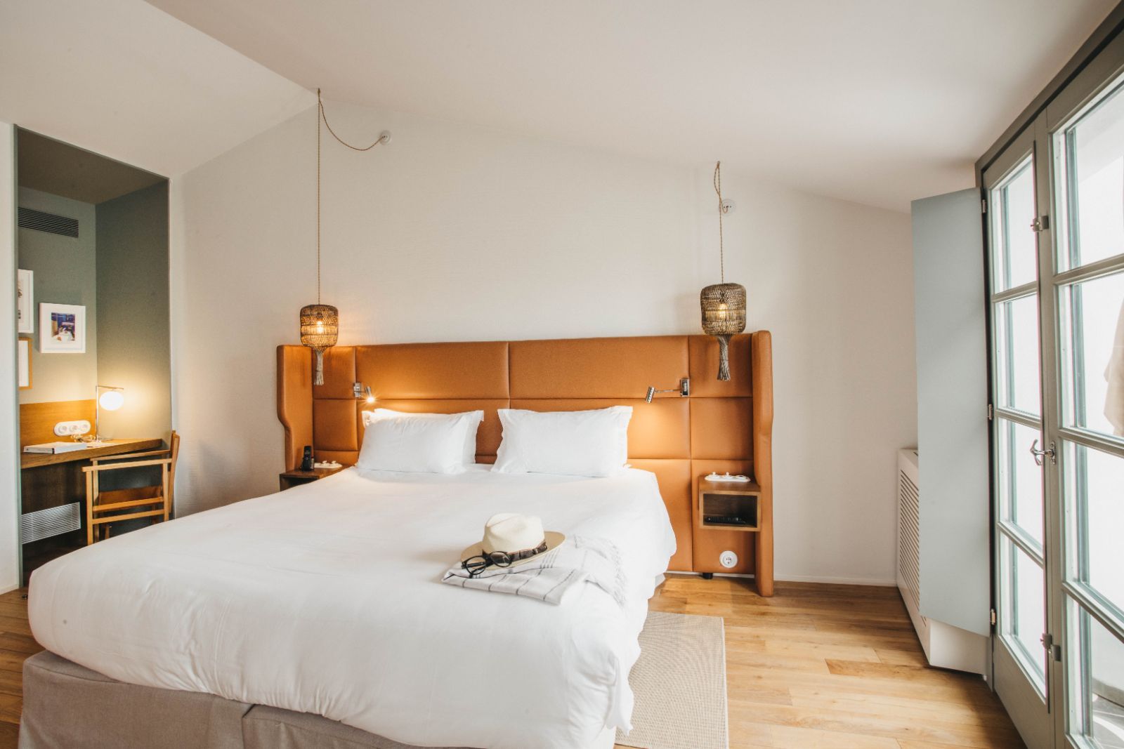 Suite with terrace - Disponible en Can Faustino, Cal Bisbe y Can Sebastià