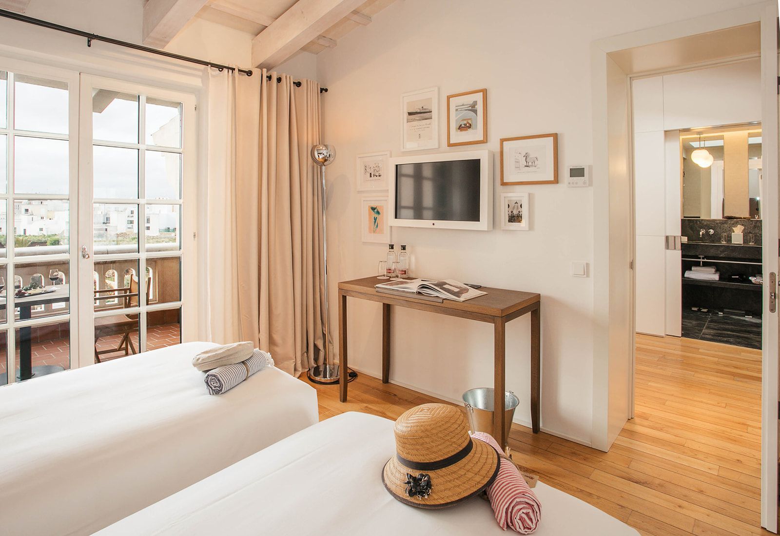 Two Bedroom Suite - Disponible en Can Faustino y Cal Bisbe